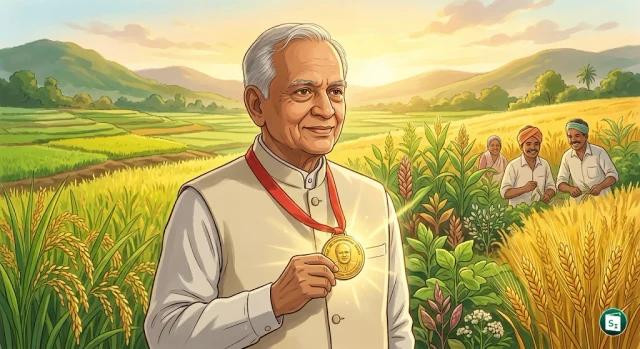 Dr. Ch. Srinivasa Rao receiving the 9th Prof. MS Swaminathan Award from former Vice-President M. Venkaiah Naidu.